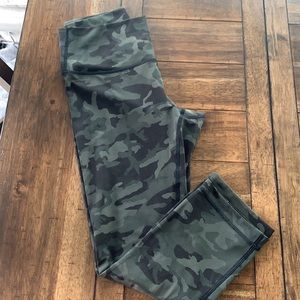Lululemon 21” luxtreme high rise leggings GREEN CAMO #lululemon